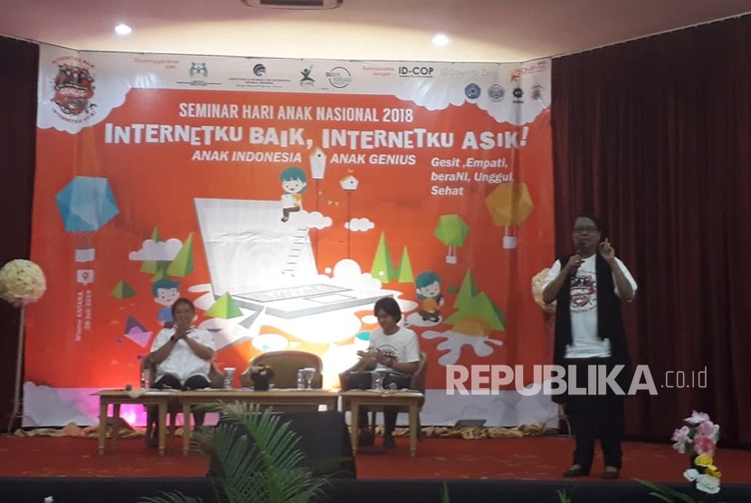 Menteri Pemberdayaan Perempuan dan perlindungan Anak (PPPA), Yohana Yembise berbicara di acara Hari Anak Nasional 2018: Internetku Baik, Internetku Asyik!, di Jakarta Pusat, Kamis (26/7).