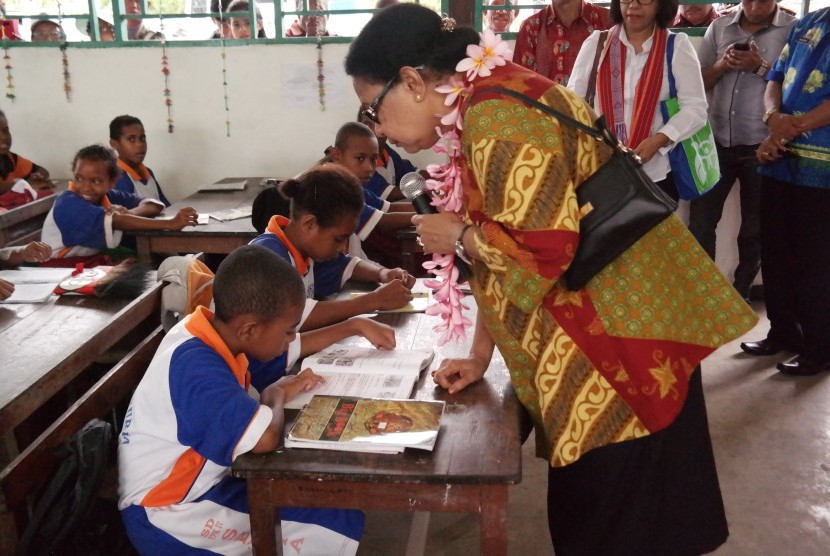 Menteri Pemberdayaan Perempuan dan Perlindungan Anak, Yohana Yembise