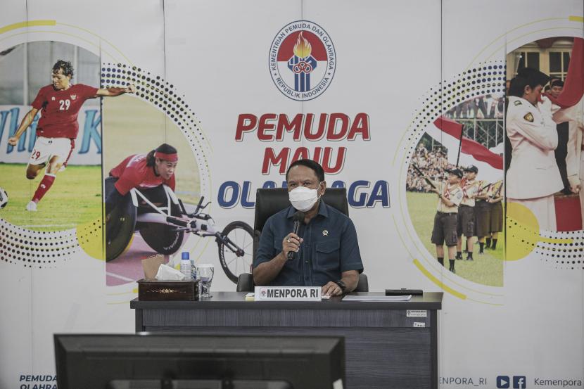 Menteri Pemuda dan Olahraga (Menpora) Zainudin Amali memimpin rapat koordinasi di Wisma Auditorium Kemenpora, Jakarta, Selasa (8/6/2021). Rapat tersebut membahas penyelenggaraan Pekan Olahraga Nasional (PON) XX di Papua pada Oktober mendatang.