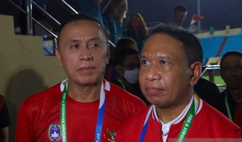 Menteri Pemuda dan Olahraga RI Zainudin Amali (kiri) dan Ketua Umum PSSI Mochamad Iriawan.