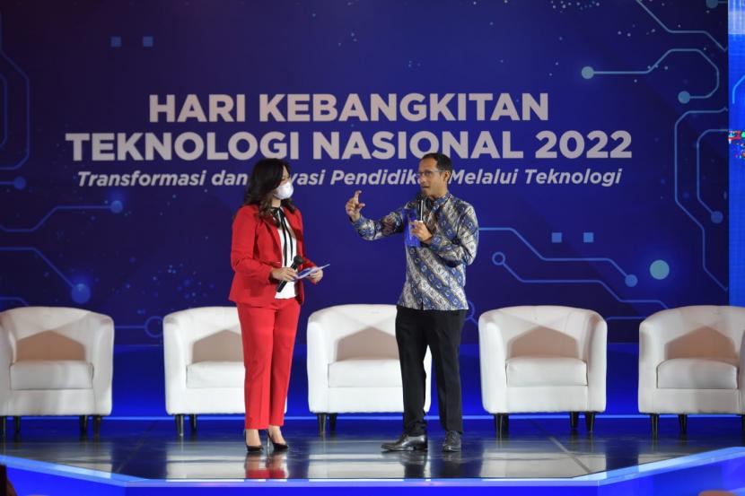 Menteri Pendidikan Nadiem Makarim pada puncak Hari Kebangkitan Teknologi Nasional (Hakteknas) ke-27 Tahun 2022 di kantor Kemendikbudristek, Jakarta, Rabu (10/8/2022).