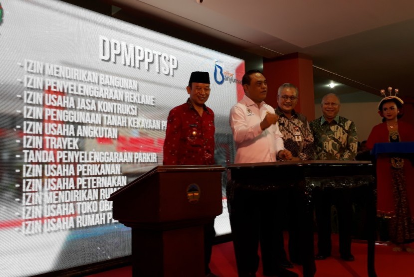 Menteri Pendayagunaan Aparatur Negara dan Reformasi Birokrasi, Syafruddin, meresmikan keberadaan Mal Pelayanan Publik  (MPP)) Kabupaten Banyumas di Kota Purwokerto.