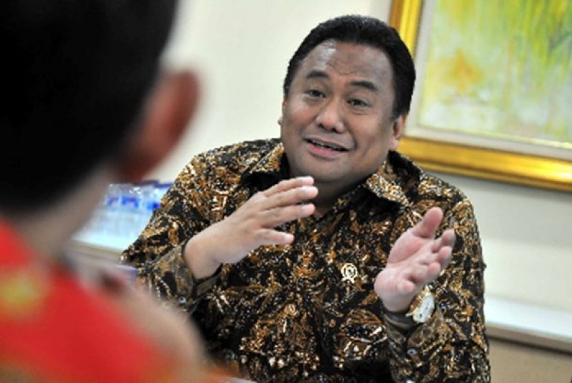  Menteri Perdagangan Rachmat Gobel beraudiensi saat berkunjung di kantor Republika, Jakarta, Senin (16/3).