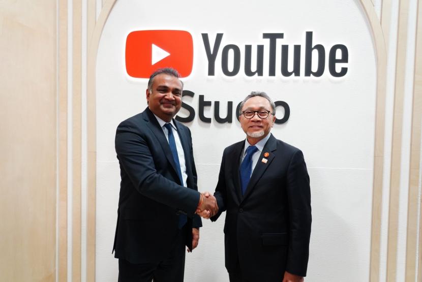 Menteri Perdagangan RI Zulkifli Hasan bertemu CEO Youtube Neal Mohan di sela-sela KTT APEC yang berlangsung di Amerika Serikat