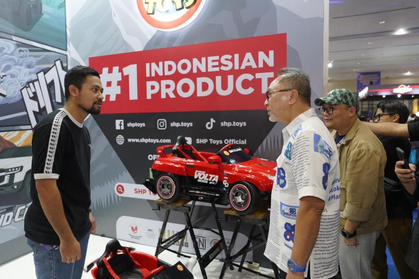 Menteri Perdagangan Zulkifli Hasan, saat mengunjungi  Indonesia Modification Expo (IMX 2023) , di Jakarta Convention Center (JCC), Ahad (1/10/2023)