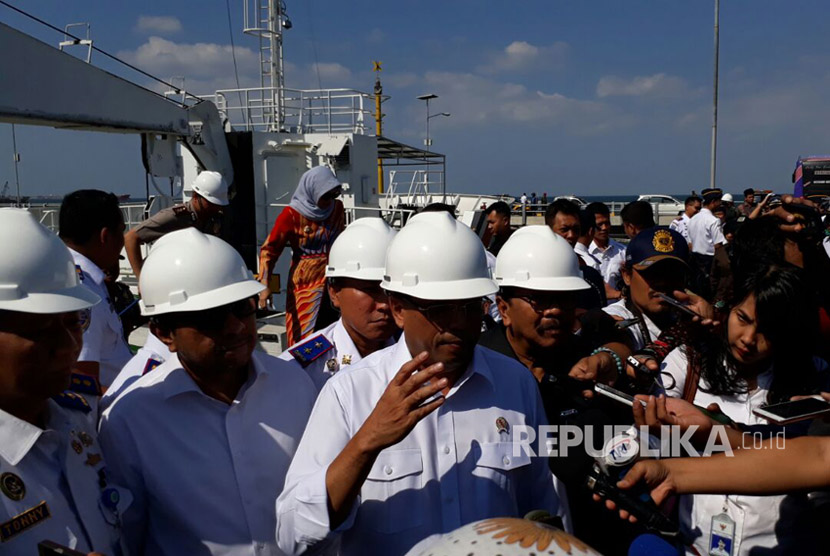 Menteri Perhubungan Budi Karya Sumadi melakukan kunjungan ke Pelabuhan Probolinggo, Jatim, Ahad (20/8).