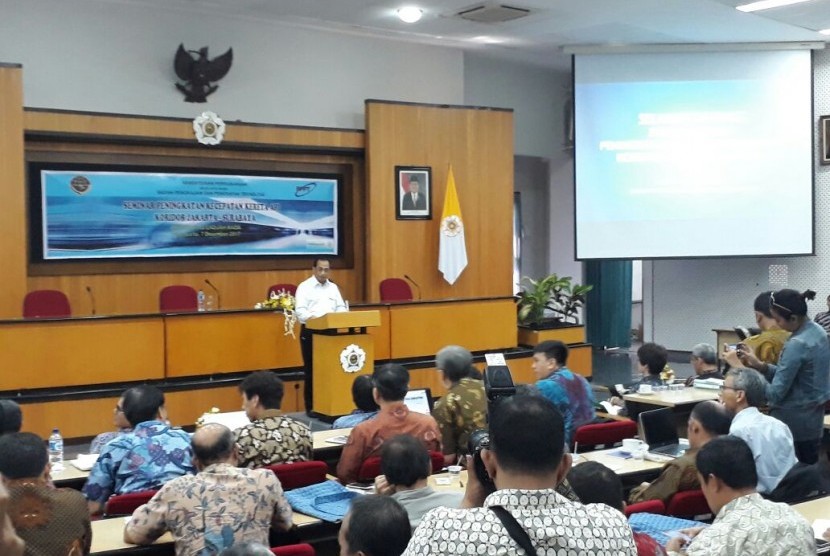 Menteri Perhubungan, Budi Karya Sumadi, saat menghadiri diskusi Peningkatan Percepatan Kereta Koridor Jakarta-Surabaya