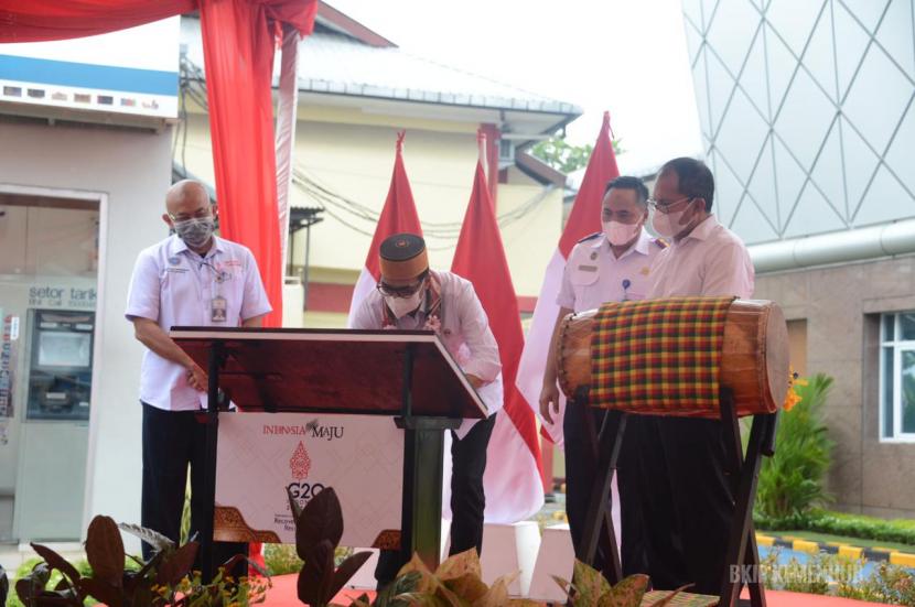 Menteri Perhubungan Budi Karya Sumadi saat meresmikan RS  tipe D PIP Makassar. 