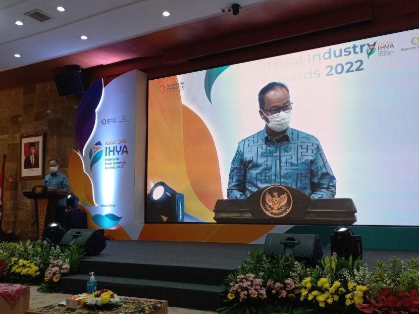 Menteri Perindustrian Agus Gumiwang Kartasasmita membuka Kick Off Indonesia Halal Industry Awards di Gedung Kemenperin, Jakarta, Jumat (30/9).