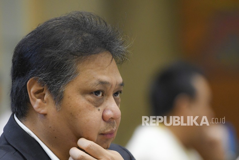 Menteri Perindustrian Airlangga Hartarto menyinggung ITI akan dijadikan PTN. 