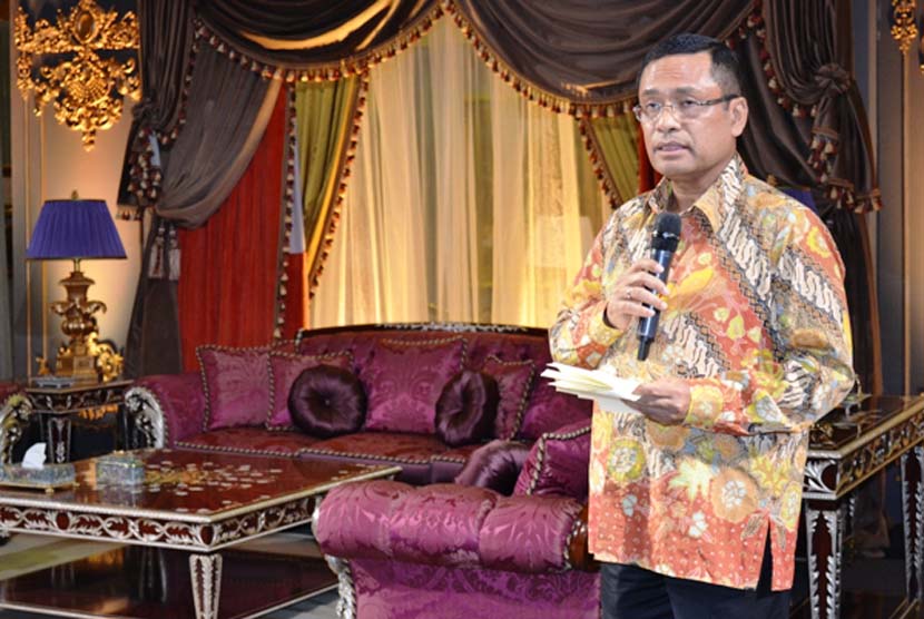 Menteri Perindustrian Saleh Husin memberikan sambutan pada acara pembukaan Pameran Tunggal 22 tahun Da Vinci di Indonesia di Jakarta Convention Center (JCC), Jakarta, Rabu (14/10).
