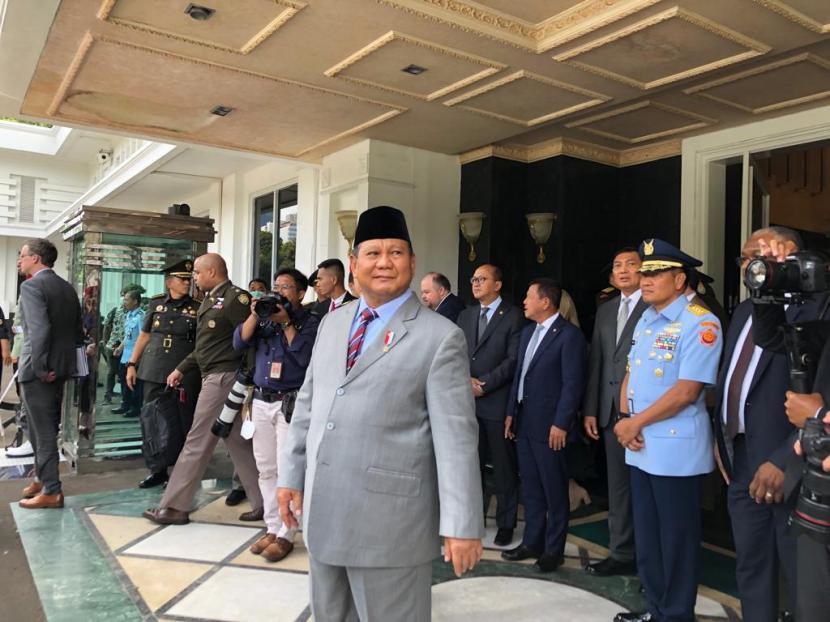 Menteri Pertahanan Republik Indonesia, Prabowo Subianto menerima kunjungan Menteri Pertahanan AS, Lloyd J Austin III di Kantor Kemenhan, Jakarta, Senin (21/11/2022).