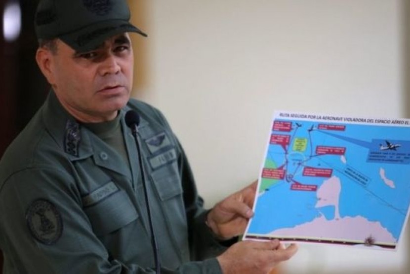 Menteri Pertahanan Venezuela, Vladimir Padrino dalam siaran televisi, Ahad (8/11), mengatakan pesawat intelijen AS, US Coast Guard melanggar wilayah udara Venezuela Jumat lalu. 