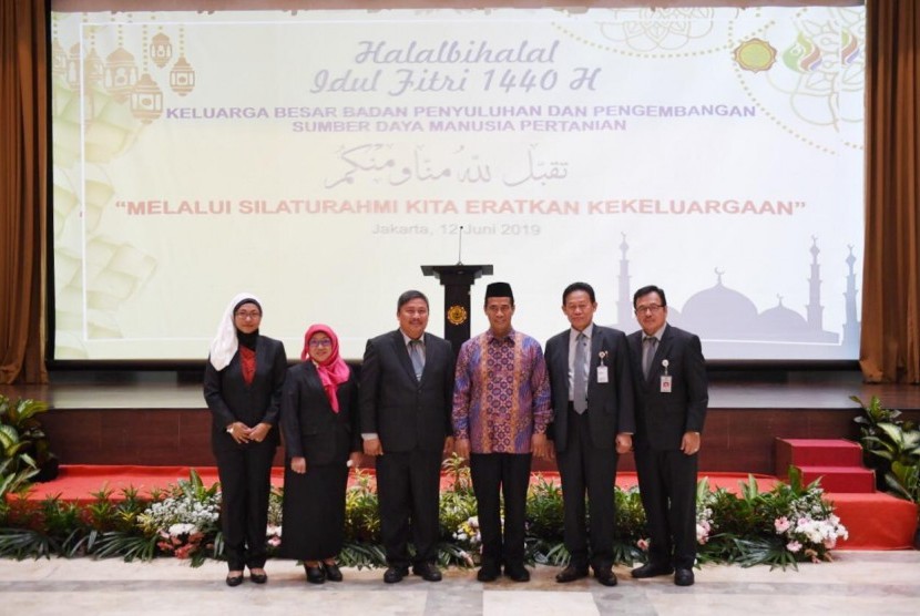 Menteri Pertanian Amran Sulaiman bersama jajarannya menghadiri halal bi halal di Jakarta