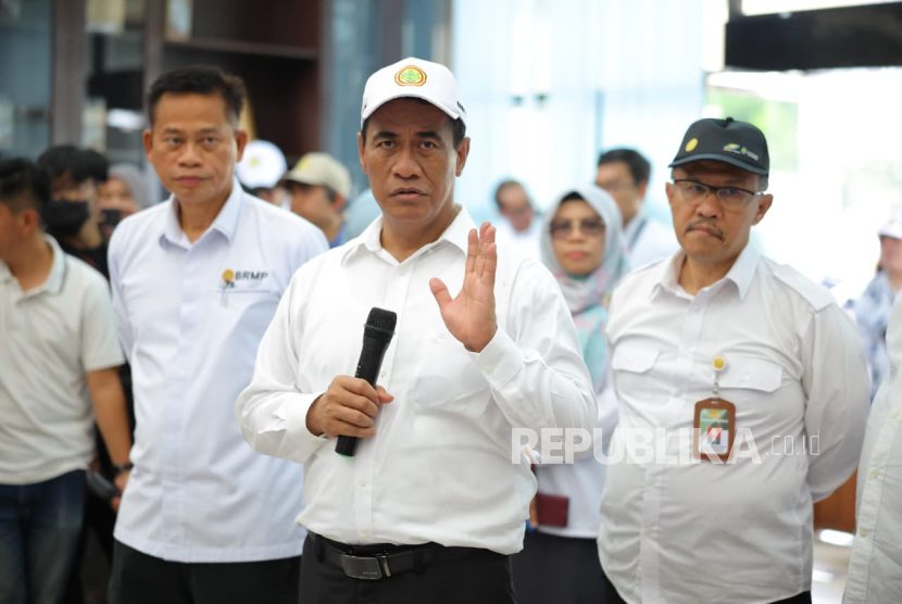 Mentan Amran Copot Pejabat Eselon II dan III karena Indisipliner