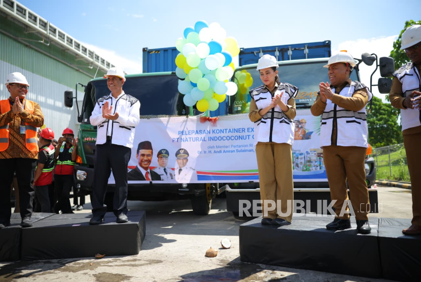 Kelapa Maluku Utara Tembus Tiongkok, Hilirisasi Dongkrak Ekonomi Petani