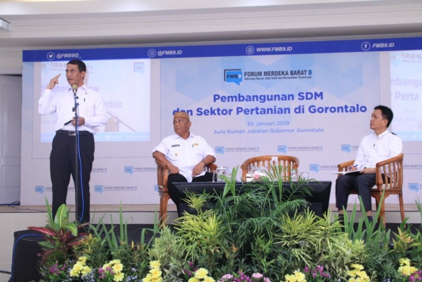 Menteri Pertanian Amran Sulaiman saat menghadiri acara Forum Merdeka Barat 9 (FMB 9) yang mengusung tema ‘Pembangunan SDM dan Sektor Pertanian di Gorontalo”, Rabu (30/1).