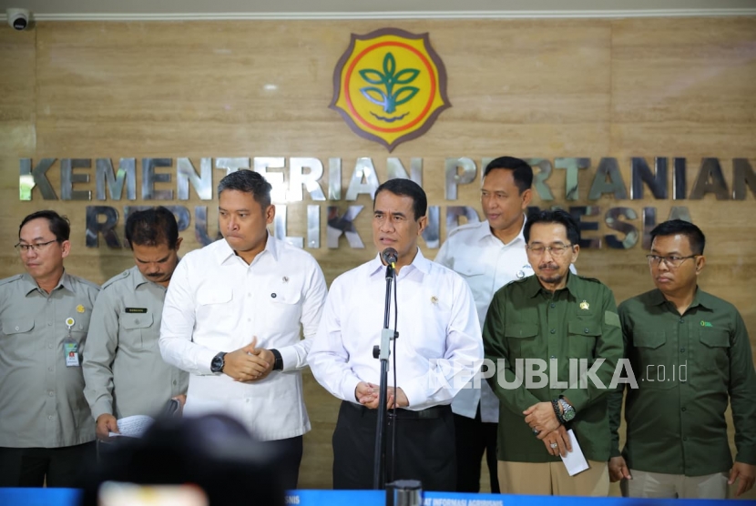 Mentan Amran Ingatkan Produsen Patuhi HET dan Pastikan Stok Pangan Aman