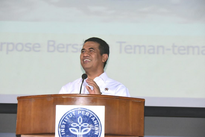 Menteri Pertanian Andi Amran Sulaiman menjadi pembicara dalam acara Masa Pengenalan Kampus Mahasiswa Baru ( MPKMB) Institut Pertanian Bogor (IPB), Selasa (14/8).