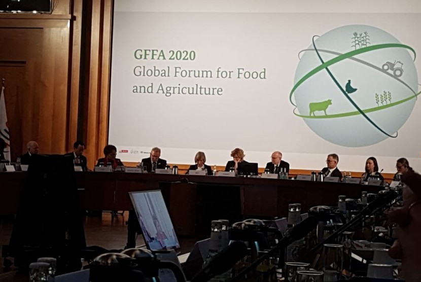 Menteri Pertanian Indonesia, Syahrul Yasin Limpo berpartisipasi dalam Forum Global untuk Pangan dan Pertanian (GFFA) 2020. 