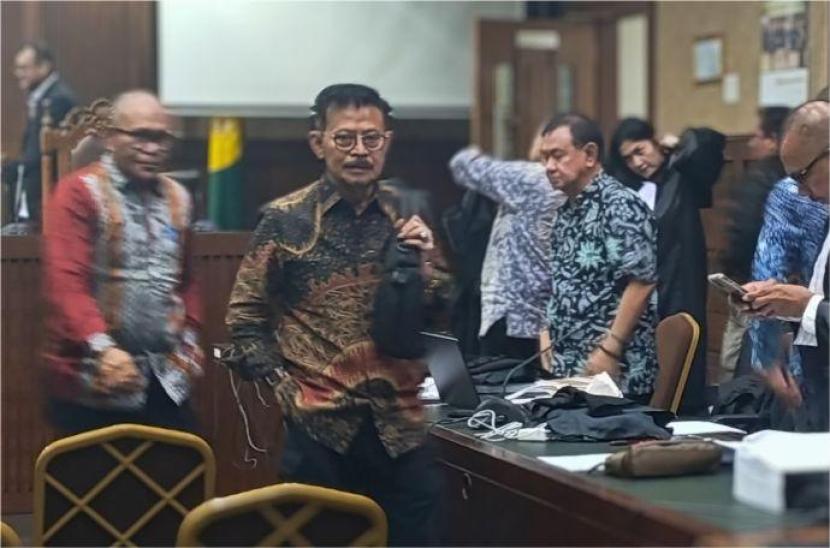 Menteri Pertanian (Mentan) periode 2019-2023, Syahrul Yasin Limpo (SYL) dalam sidang dugaan pemerasan dan gratifikasi lingkungan Kementan di Pengadilan Tipikor Jakarta, Senin (27/5/2024).