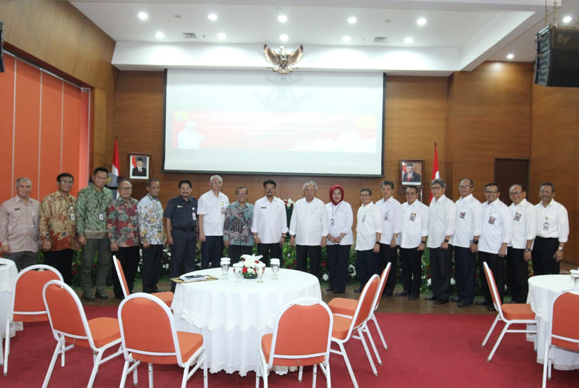 Menteri Pertanian (Mentan) Syahrul Yasin Limpo bertemu dengan Menteri Pekerjaan Umum dan Perumahan Rakyat (PUPR) Mochamad Basuki Hadimuljono di kantor Kementerian PUPR, Selasa (3/11).