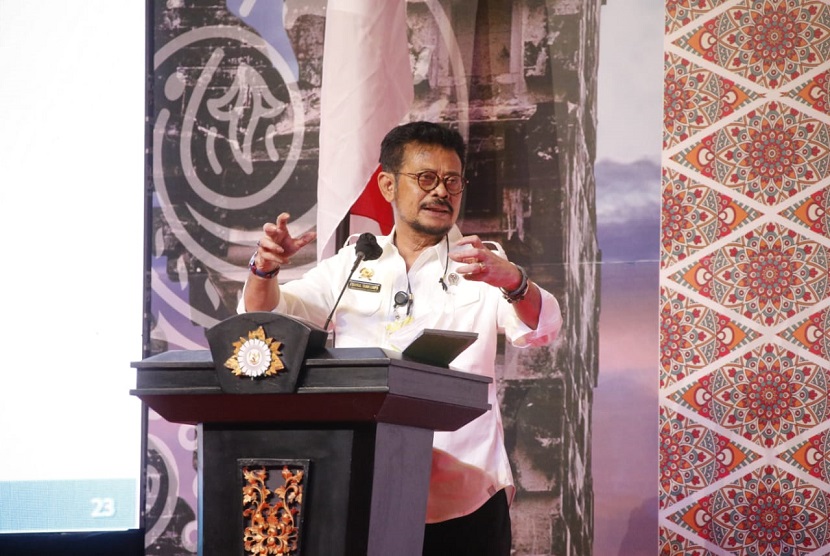 Menteri Pertanian (Mentan) Syahrul Yasin Limpo memberikan tiga arahan penting sektor pertanian untuk para Bupati dan pengurus Asosiasi Pemerintah Kabupaten Seluruh Indonesia (Apkasi) di Nusa Dua Convention Center Bali, Sabtu (19/6).