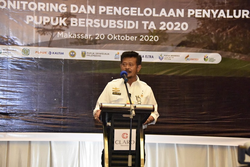 Menteri Pertanian Syahrul Yasin Limpo (Mentan SYL) saat diwawancarai usai membuka rapat monitoring dan pengelolaan penyaluran pupuk bersubsidi TA.2020 di Hotel Claro, Makassar, Selasa(20/10).