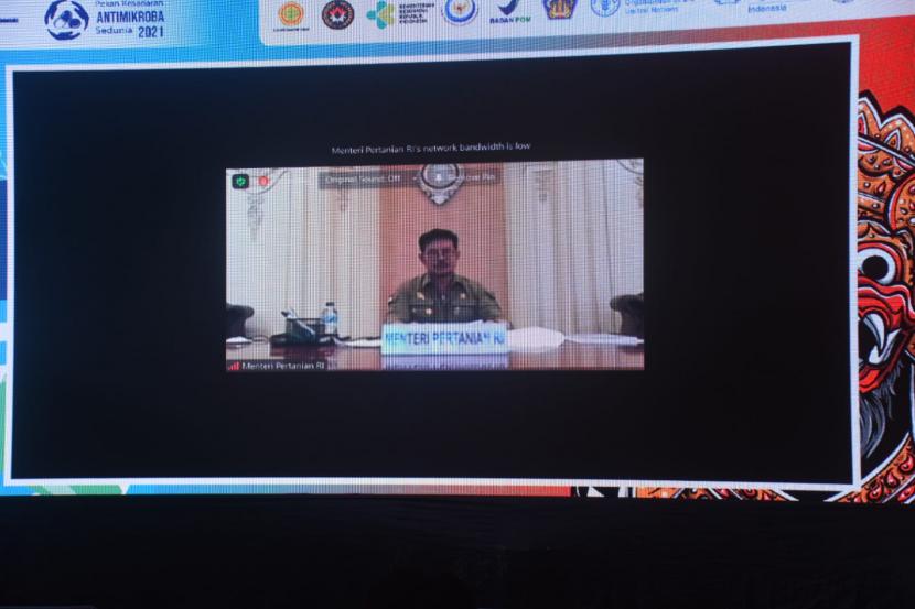 Menteri Pertanian Syahrul Yasin Limpo (Mentan SYL), saat memberikan keynote speech sekaligus membuka Acara Puncak Pekan Kesadaran Antimikroba Sedunia Tahun 2021 di Indonesia, yang berlangsung di Nusa Dua, Badung, Bali, pada Rabu, (24/11). 