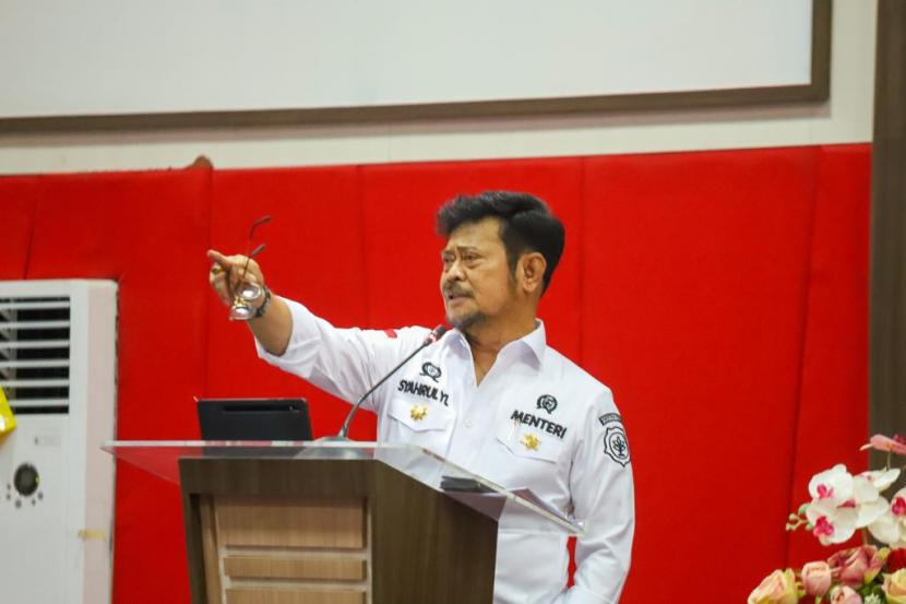 Menteri Pertanian Syahrul Yasin Limpo saat memberikan kuliah umum di Baruga Prof Dr H Baharuddin Lopa, Fakultas Hukum Unhas.