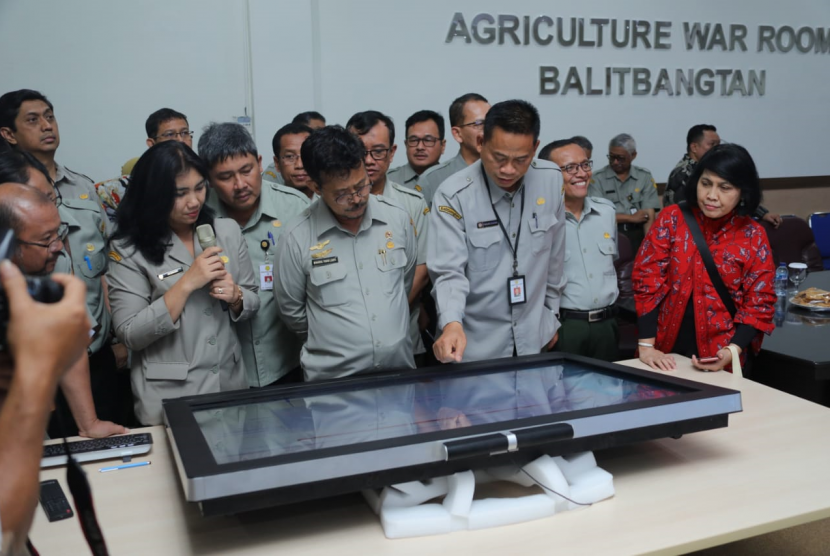 Menteri Pertanian Syahrul Yasin Limpo saat menghadiri Hari Tanah Sedunia di Balai Besar Sumber Daya Lahan Pertanian (BBSDLP), Cimanggu, Bogor, Jawa Barat, Kamis (5/12).