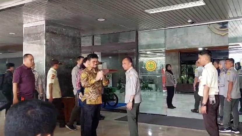 Menteri Pertanian, Syahrul Yasin Limpo tiba di Kementerian Pertanian, Kamis (5/10/2023).