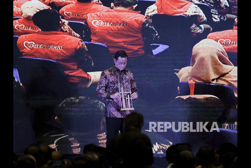 Menteri Sosial Juliari Batubara membuka kegiatan sosialisasi program sembako di Jakarta, Rabu (22/1/2020). 
