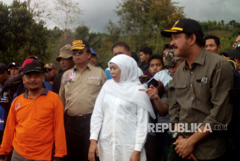 Menteri Sosial Khofifah Indar Parawansa di lokasi bencana / Ilustrasi 