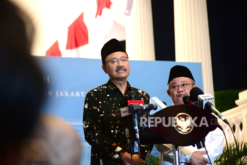 Menteri Sosial (Mensos) Saifullah Yusuf memberikan keterangan pers di Istana Kepresidenan Jakarta, Selasa (29/7/2025).