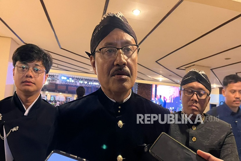 Menteri Sosial (Mensos) Saifullah Yusuf menanggapi fenomena LGBT yang sedang marak di media sosial, Kamis (17/7/2025).