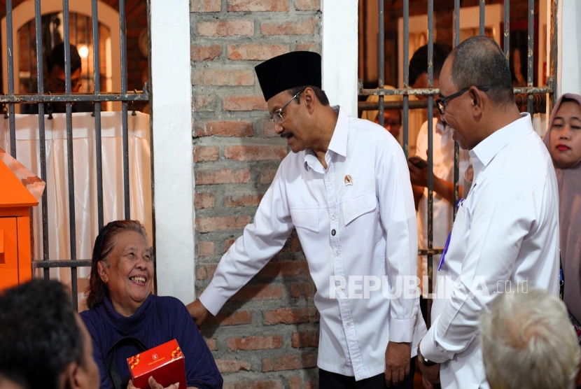 Mensos Pastikan Penyaluran BLTS Kesra Tuntas di Hari Terakhir