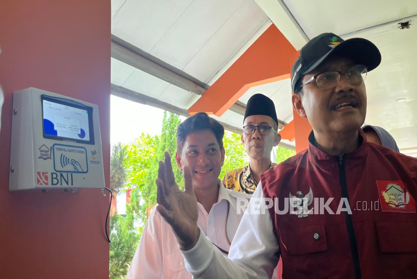 Menteri Sosial Saifullah Yusuf atau yang akrab disapa Gus Ipul saat meninjau Sekolah Rakyat di DIY. 