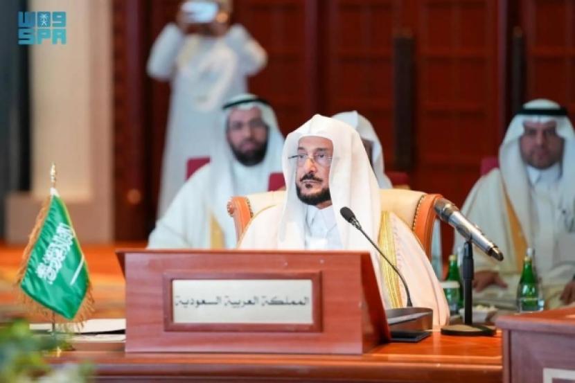 Menteri Urusan Islam Arab Saudi Sheikh Abdullatif Al-Sheikh.