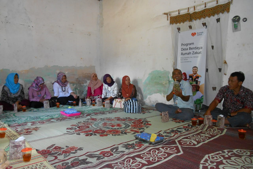 Mentoring pembinaan usaha oleh Rumah Zakat terhadap para warga binaannya.