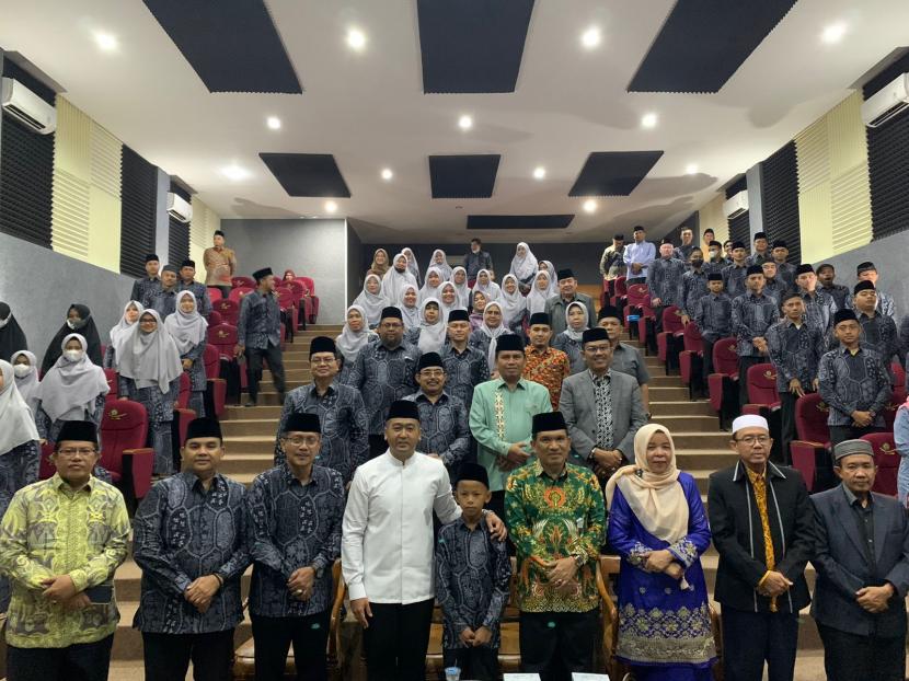 Menuju Musabaqah Tilawatil Quran (MTQ) Nasional ke-29 yang diselenggarakan di Provinsi Kalimantan Selatan, 54 peserta dari khafilah Provinsi Sumatera Barat dilepas secara resmi Wagub Sumbar, Audy Joinaldy untuk menorehkan raihan terbaik pada Sabtu (8/10/22). 