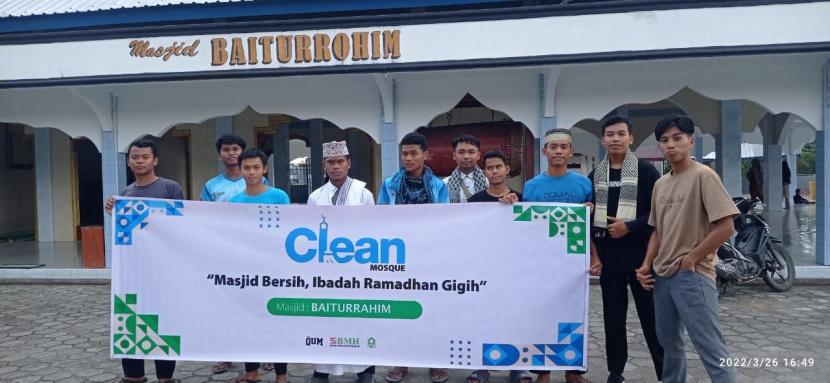 Menyambut bulan suci Ramadhan 1443 H, Pengurus Daerah (PD) Pemuda Hidayatullah Manokwari menggelar program Bersih-Bersih Masjid (BBM).