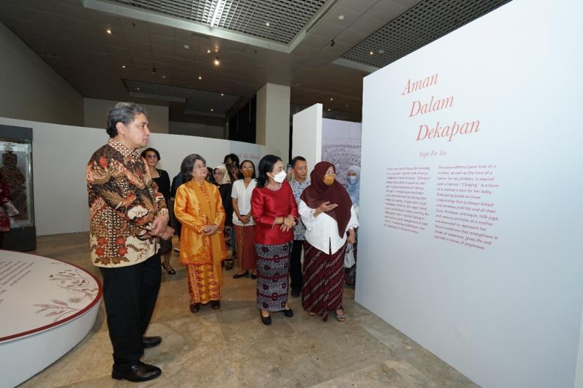 Menyambut peringatan Hari Ibu yang jatuh pada 22 Desember mendatang, Kementerian Pendidikan, Kebudayaan, Riset, dan Teknologi (Kemendikbudristek) menggelar pameran bertema The Truth Inside You: Alunan Kisah Tentang Perempuan di Museum Nasional, Jakarta