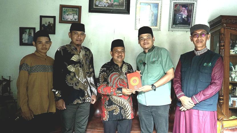Welcoming Ramadan 1445 Hijri, Quran Waqf Agency (BWA) sent 20,000 Qurans and 2,400 Iqra books to be distributed in Sumut Province area