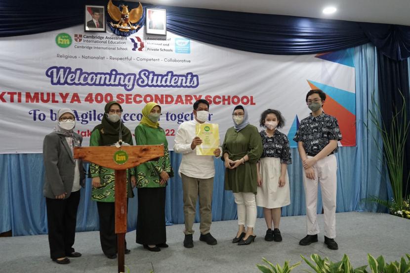 Menyambut siswa baru, Sekolah BM 400 Jakarta menggelar Welcoming Ceremony: To be Agile, Recover Together, Jumat (8/7/2022).