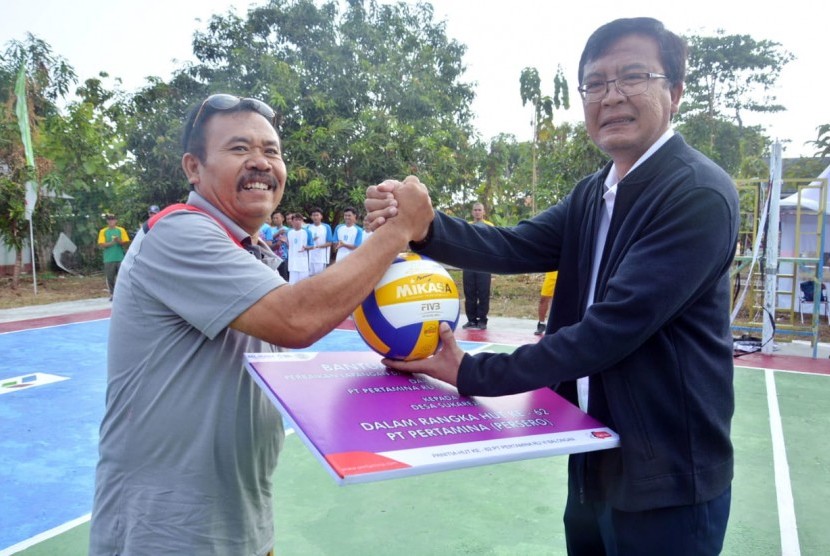 Menyemarakkan HUT ke-62, Pertamina menggelar berbagai event olah raga dan seni, salah satunya yaitu turnament bola voli yang diselenggarakan di Lapangan Voli Desa Sukareja Kecamatan Balongan.