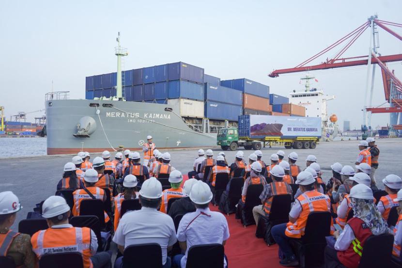 Meratus datangkan kapal kontainer baru dengan kapasitas 693 TEUs.