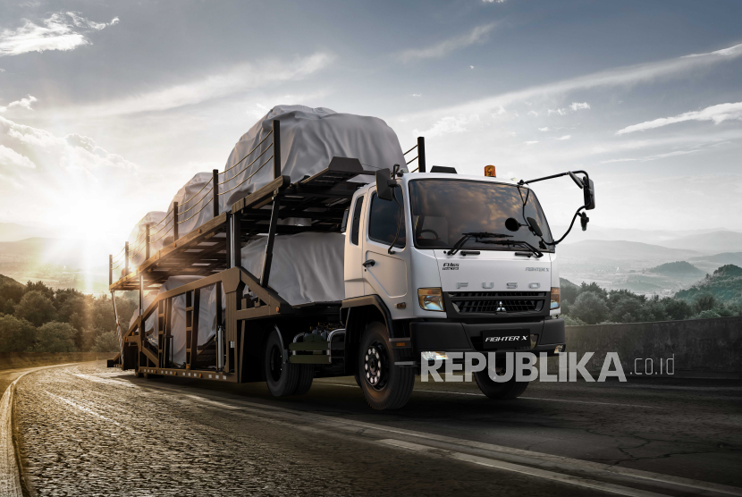 Merayakan 55 tahun kiprahnya di Indonesia, PT KTB meluncurkan produk terbaru, Mitsubishi Fuso Fighter X FM65F