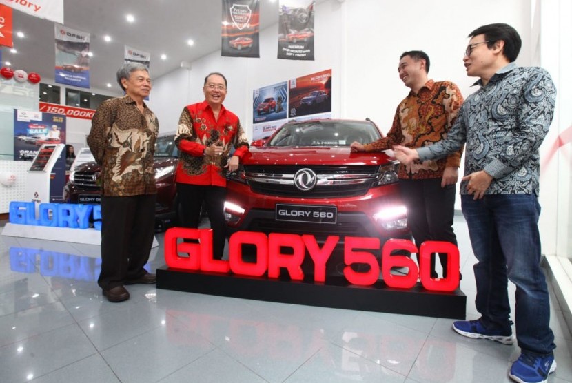 Merek mobil DFSK mengalokasikan investasi miliaran rupiah untuk pengembangan dealer dan outlet di Jawa Barat. 