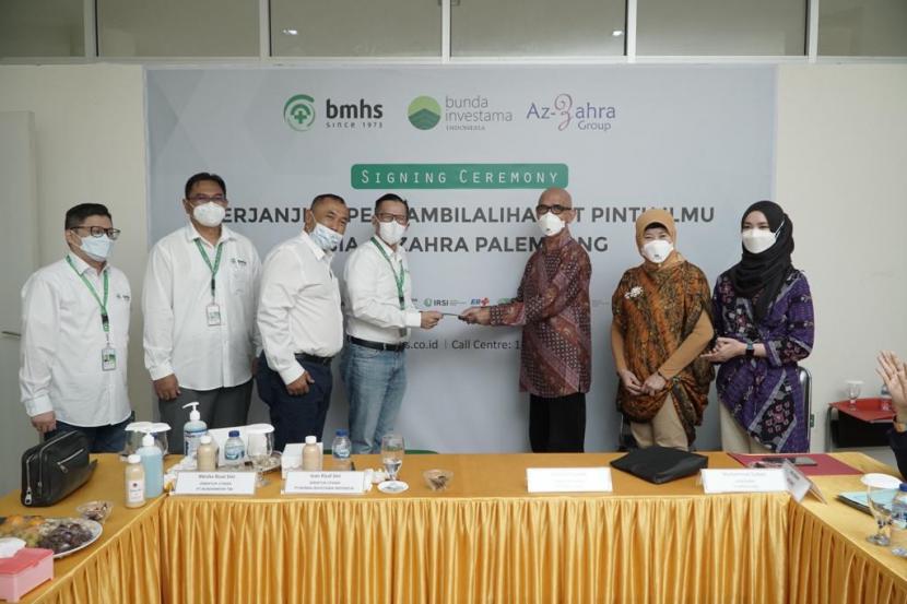 Mesha Sini (Direktur Utama), Ivan Sini (Komisaris Utama) dan Nurhadi Yudiyantho (Managing Director) PT Bundamedik Tbk sukses melebarkan sayap bisnis BMHS ke Palembang.